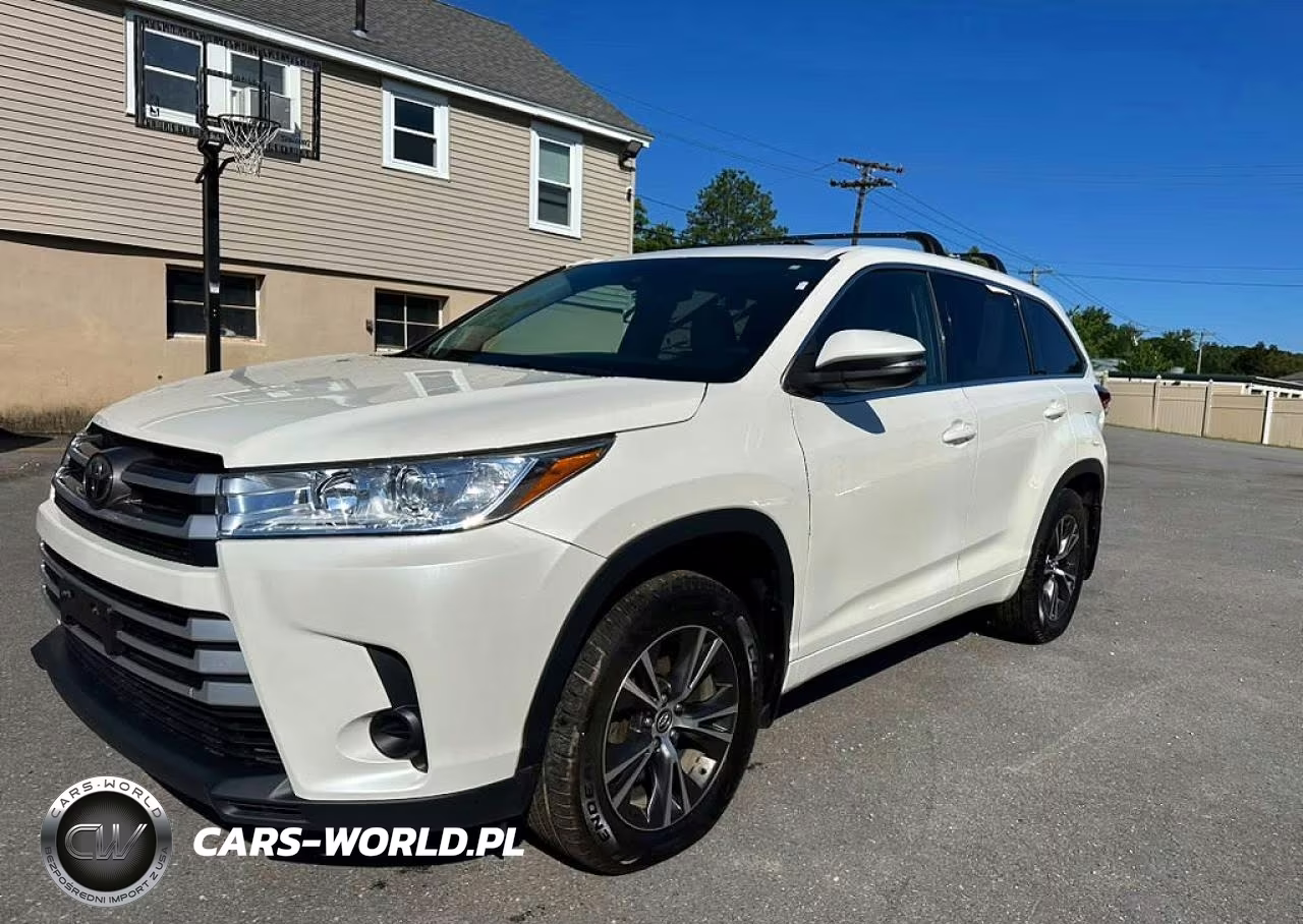 2018 Toyota Highlander Le – zdjęcie 1 z 10