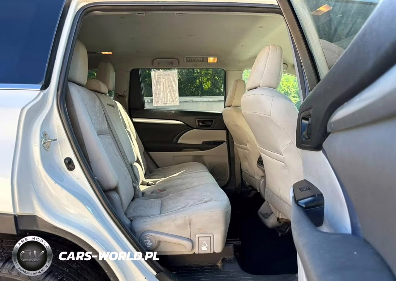 2018 Toyota Highlander Le VIN:5TDBZRFH3JS891836 - 5