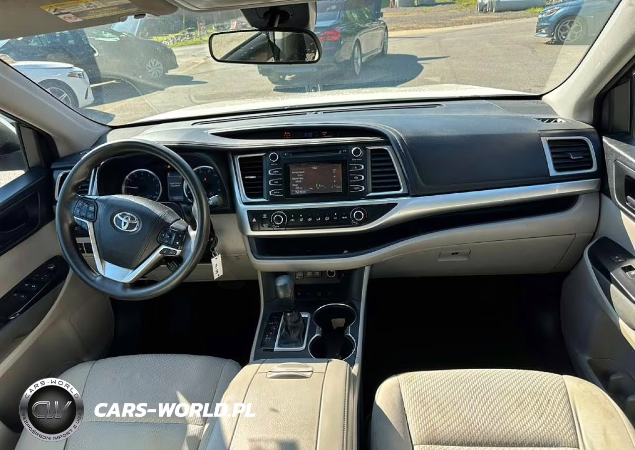 2018 Toyota Highlander Le VIN:5TDBZRFH3JS891836 - 7