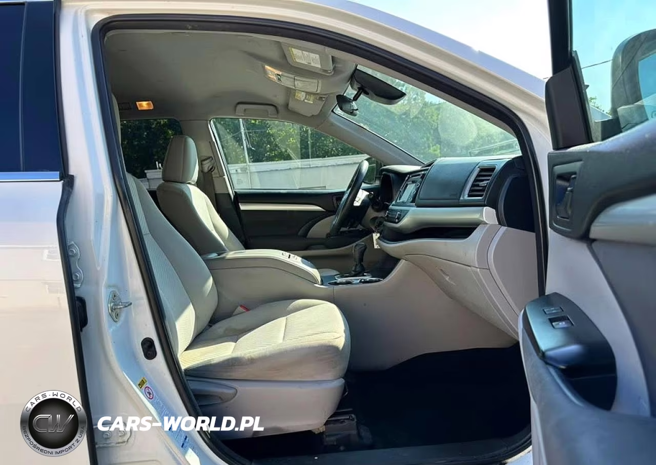 2018 Toyota Highlander Le VIN:5TDBZRFH3JS891836 - 8