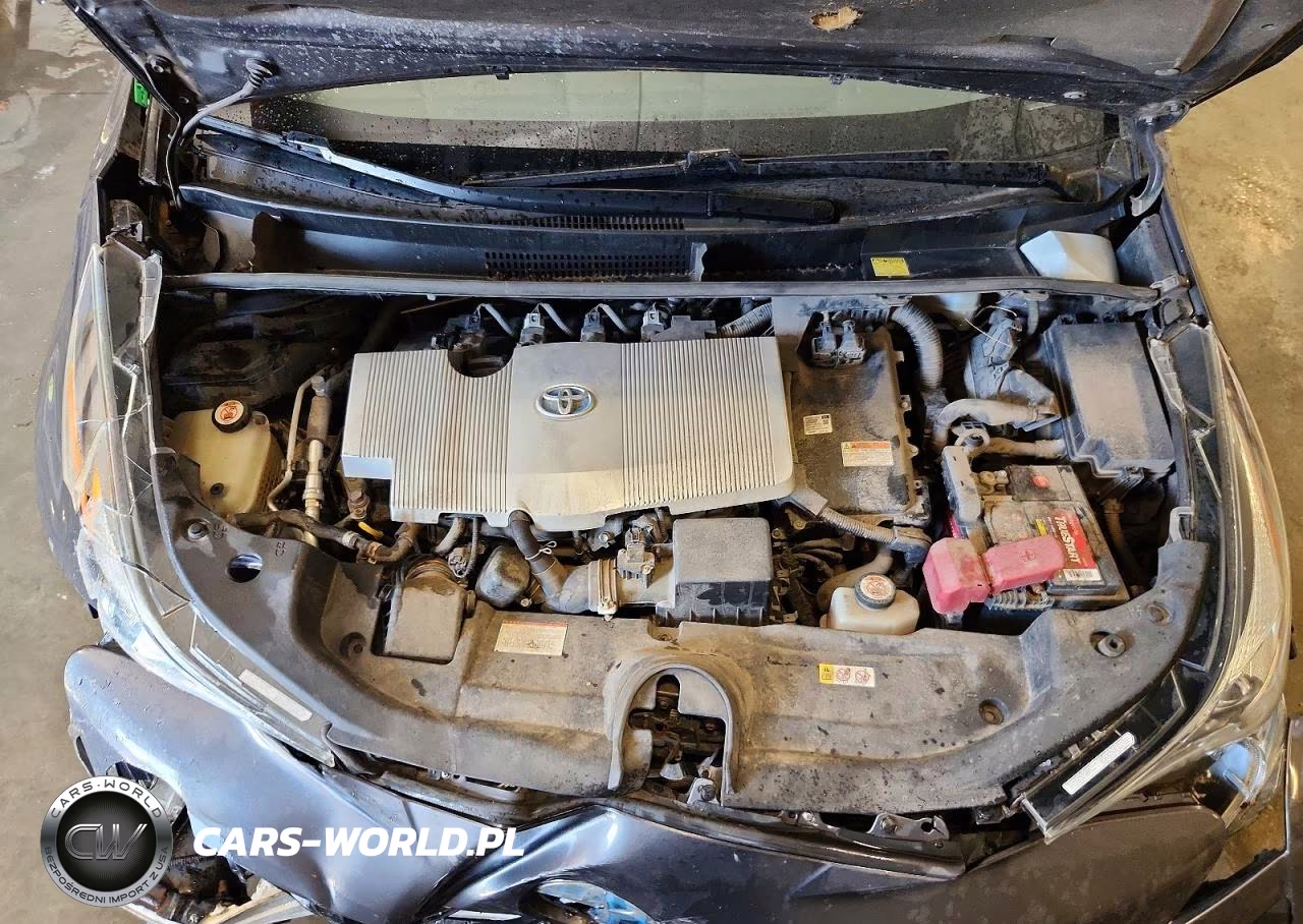 2018 Toyota Prius Three VIN:JTDKARFU6J3547777 - 11