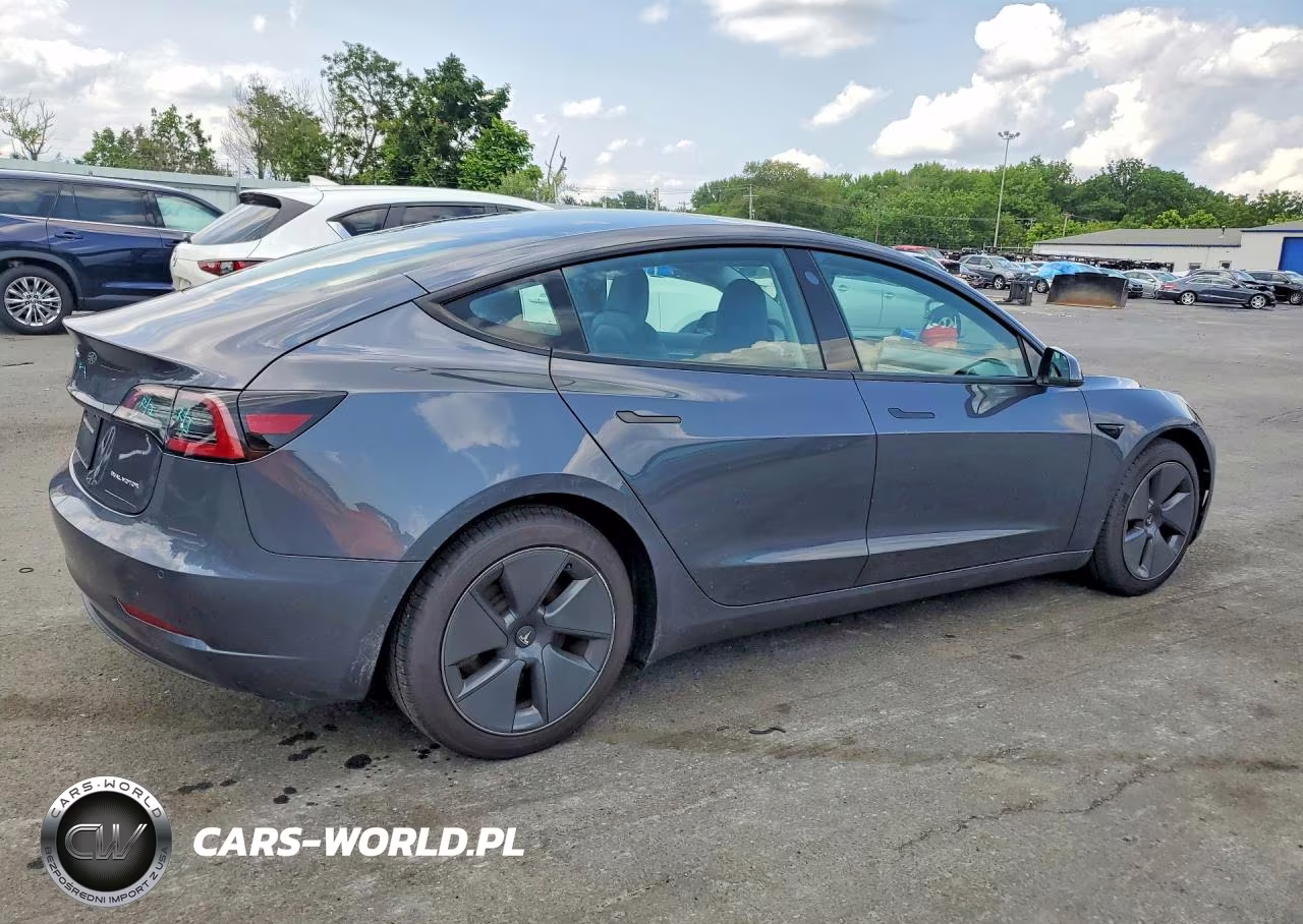 2022 Tesla Model 3 VIN:5YJ3E1EB5NF253323 - 3