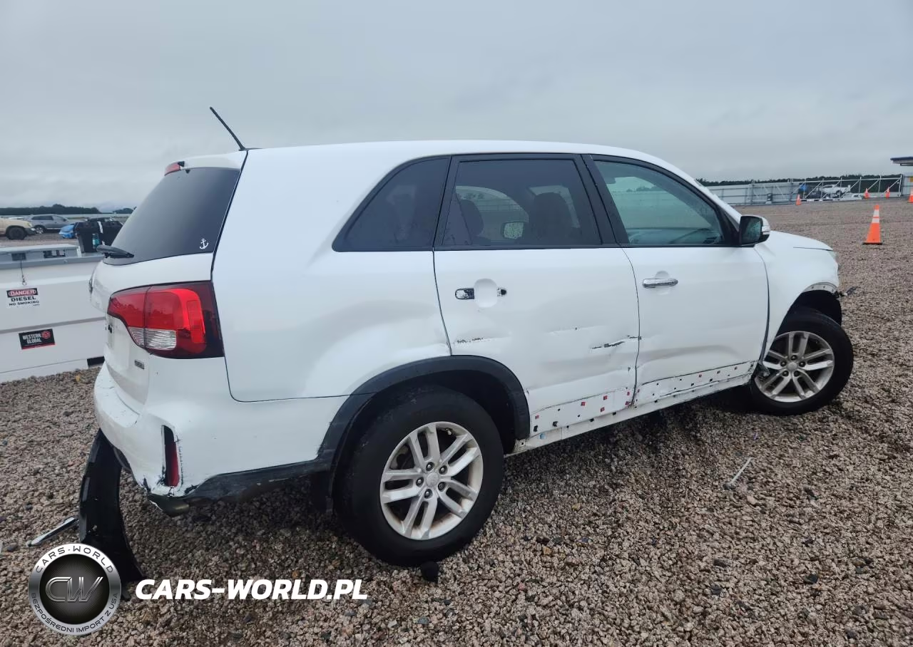 2015 Kia Sorento Lx VIN:5XYKT3A62FG551506 - 3