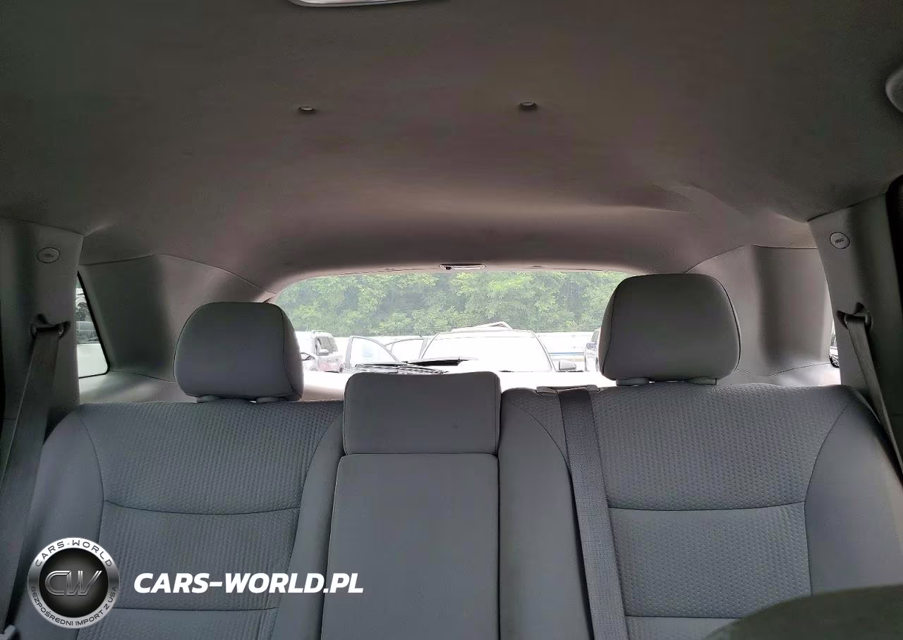 2011 Kia Sorento Lx VIN:5XYKT3A1XBG074743 - 10