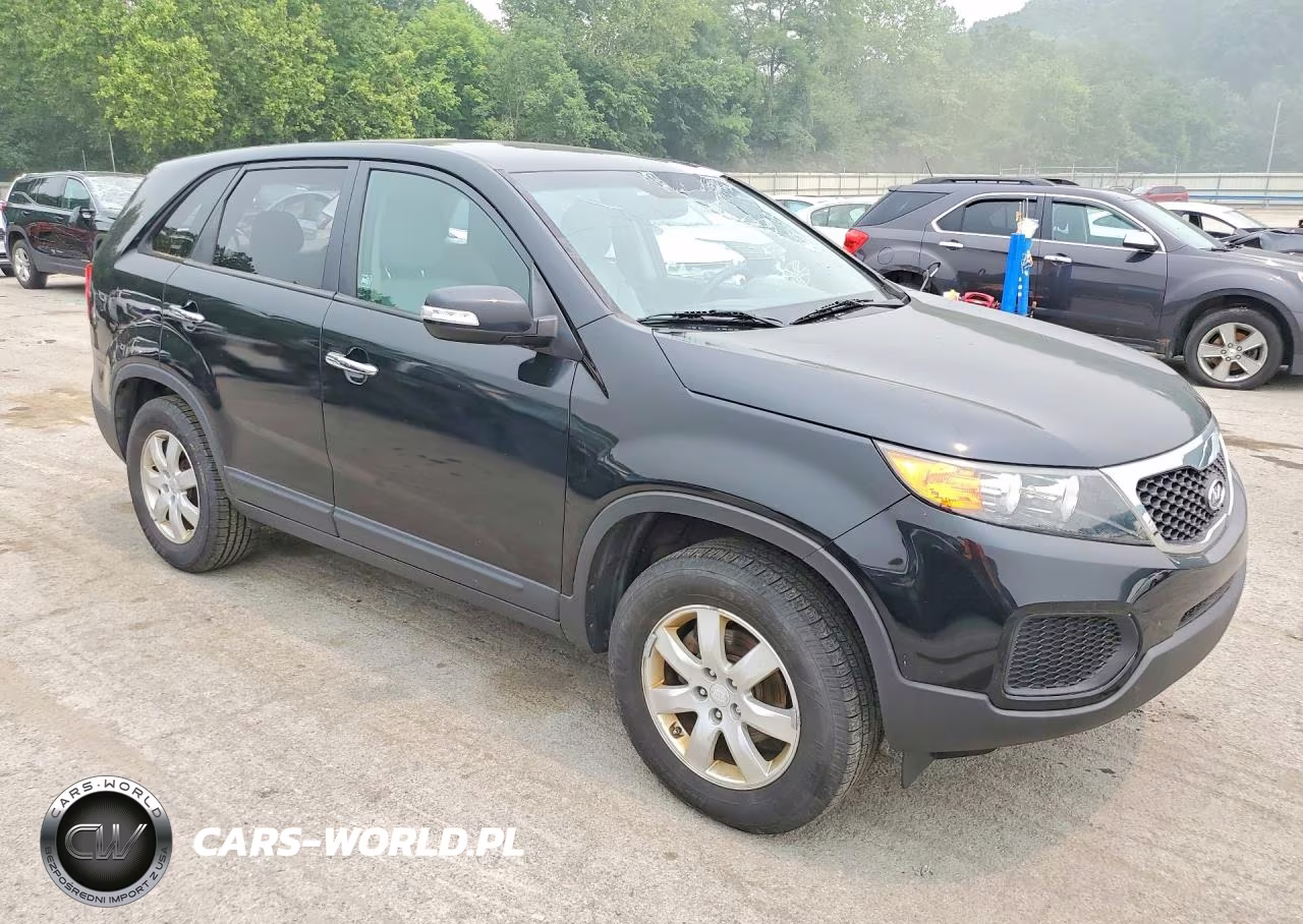 2011 Kia Sorento Lx VIN:5XYKT3A1XBG074743 - 4