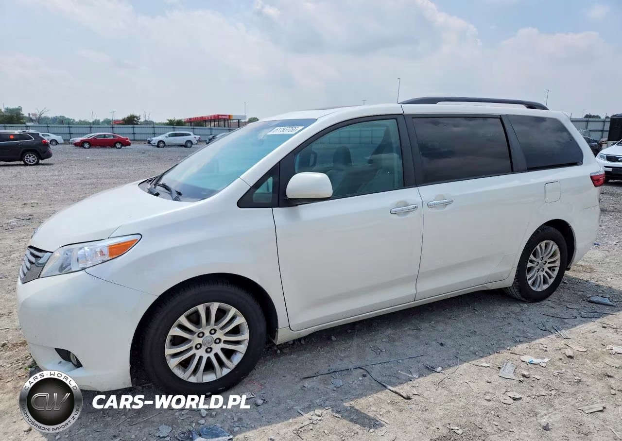 2017 Toyota Sienna Xle Premium 8-Passenger