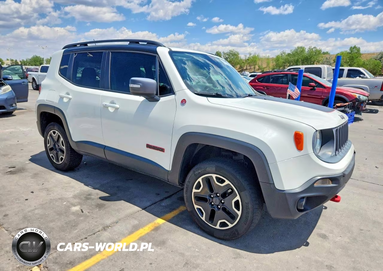 2016 Jeep Renegade Trailhawk VIN:ZACCJBCT4GPD22852 - 4