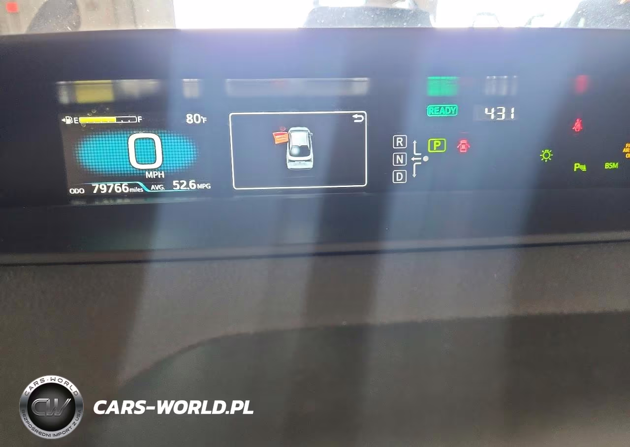 2021 Toyota Prius Xle VIN:JTDKAMFU7M3131874 - 9