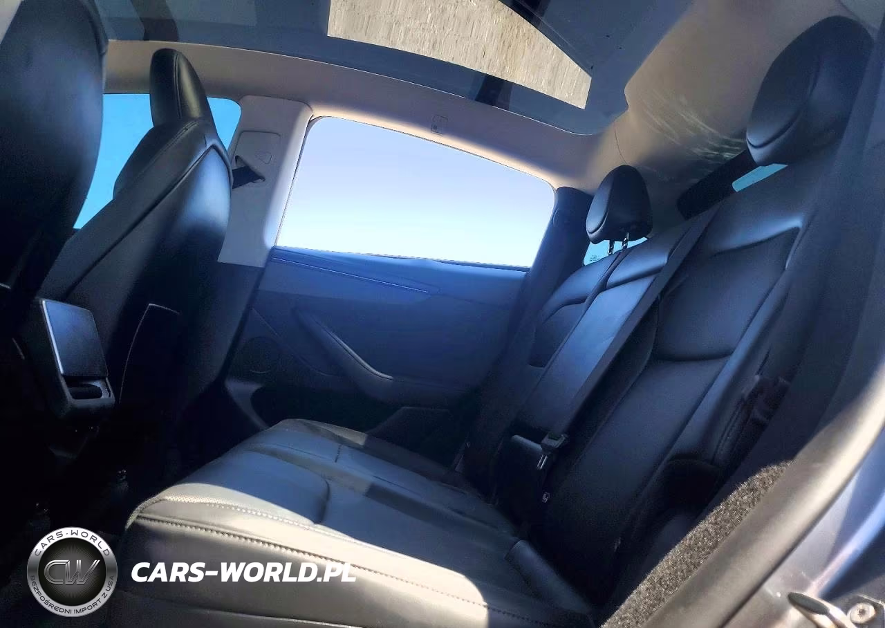 2026 Tesla Model Y VIN:7SAYGDEE6TF341079 - 10