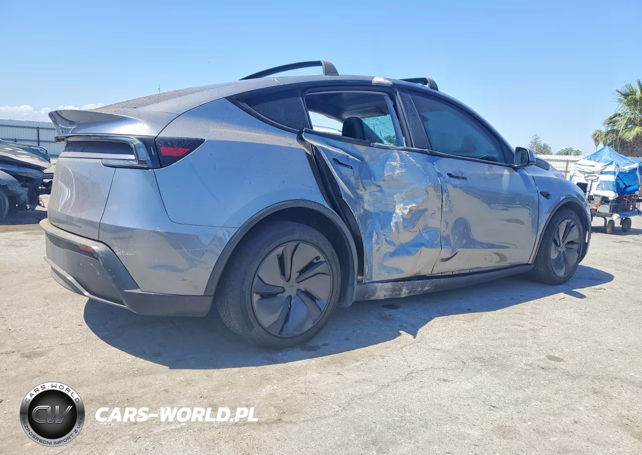 2026 Tesla Model Y VIN:7SAYGDEE6TF341079 - 3