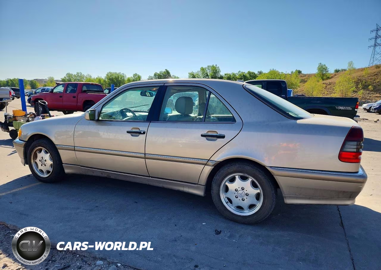 2000 Mercedes-Benz C VIN:WDBHA24G0YA834468 - 2
