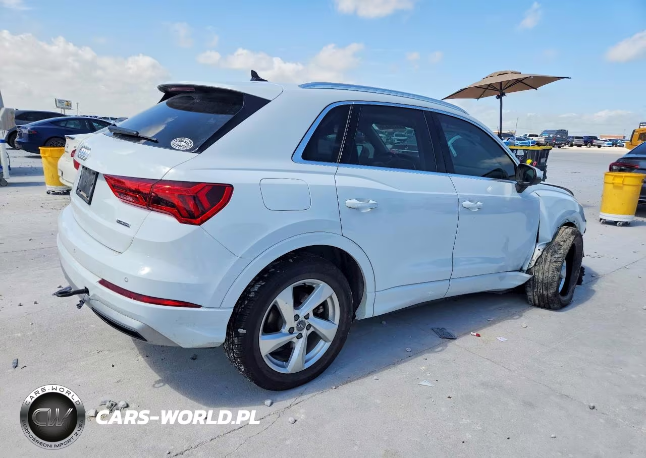 2020 Audi Q3 Premium Plus VIN:WA1BECF34L1046081 - 3
