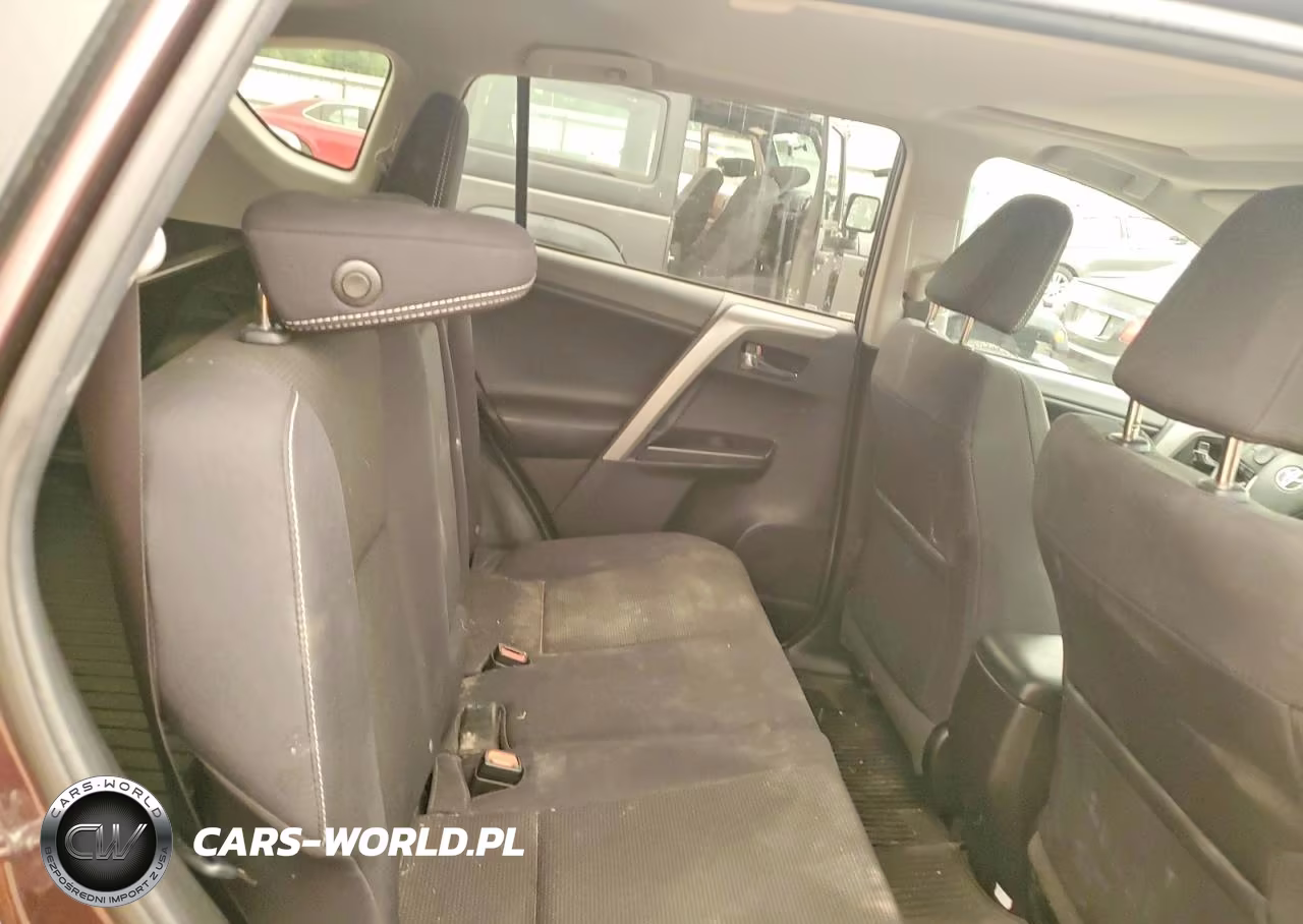 2018 Toyota Rav4 Xle VIN:2T3RFREV0JW819473 - 11
