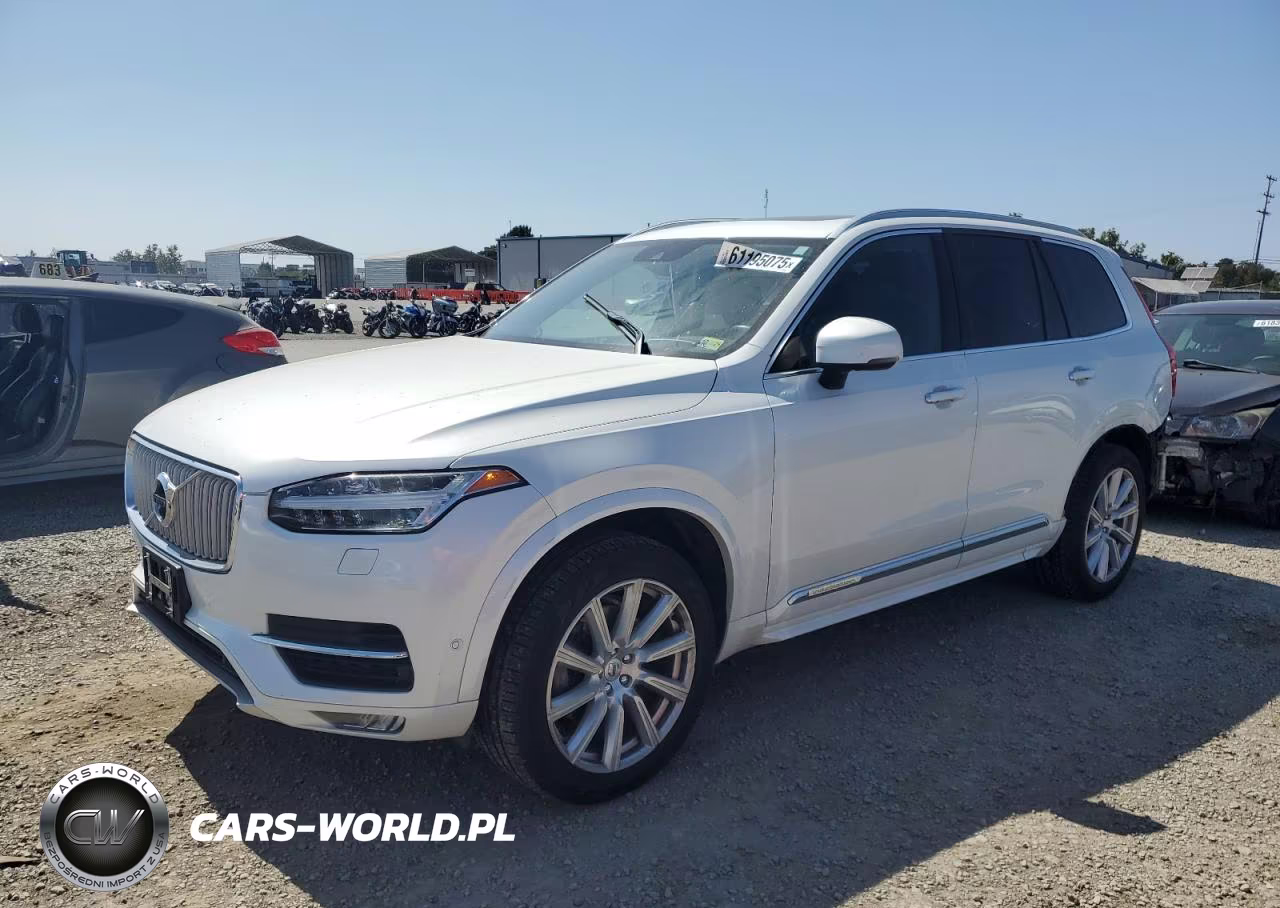 2017 Volvo Xc90 T6 – zdjęcie 1 z 14