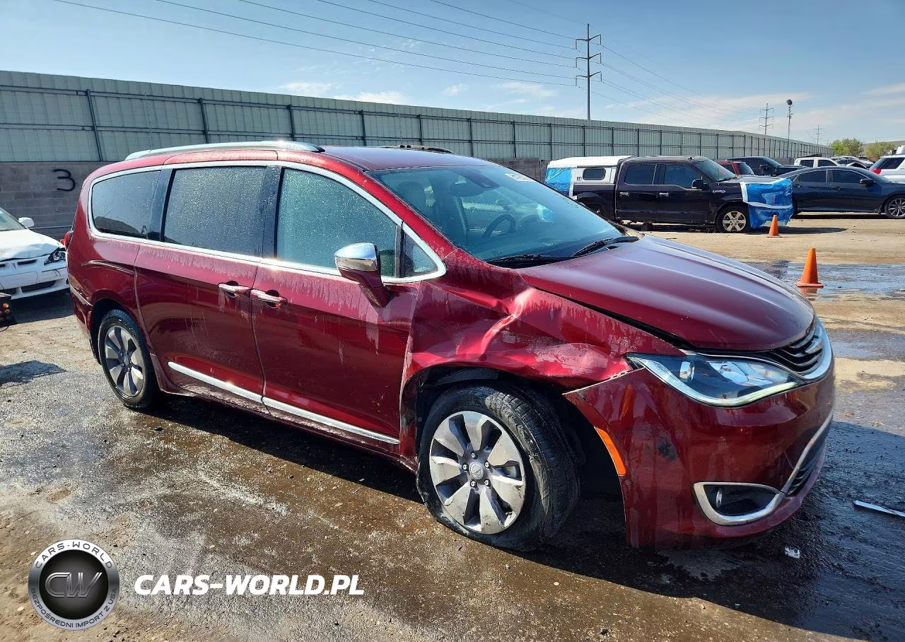 2018 Chrysler Pacifica Hybrid Limited VIN:2C4RC1N75JR164300 - 4
