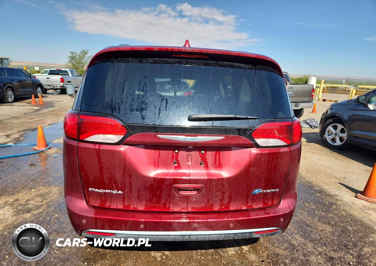2018 Chrysler Pacifica Hybrid Limited VIN:2C4RC1N75JR164300 - 6