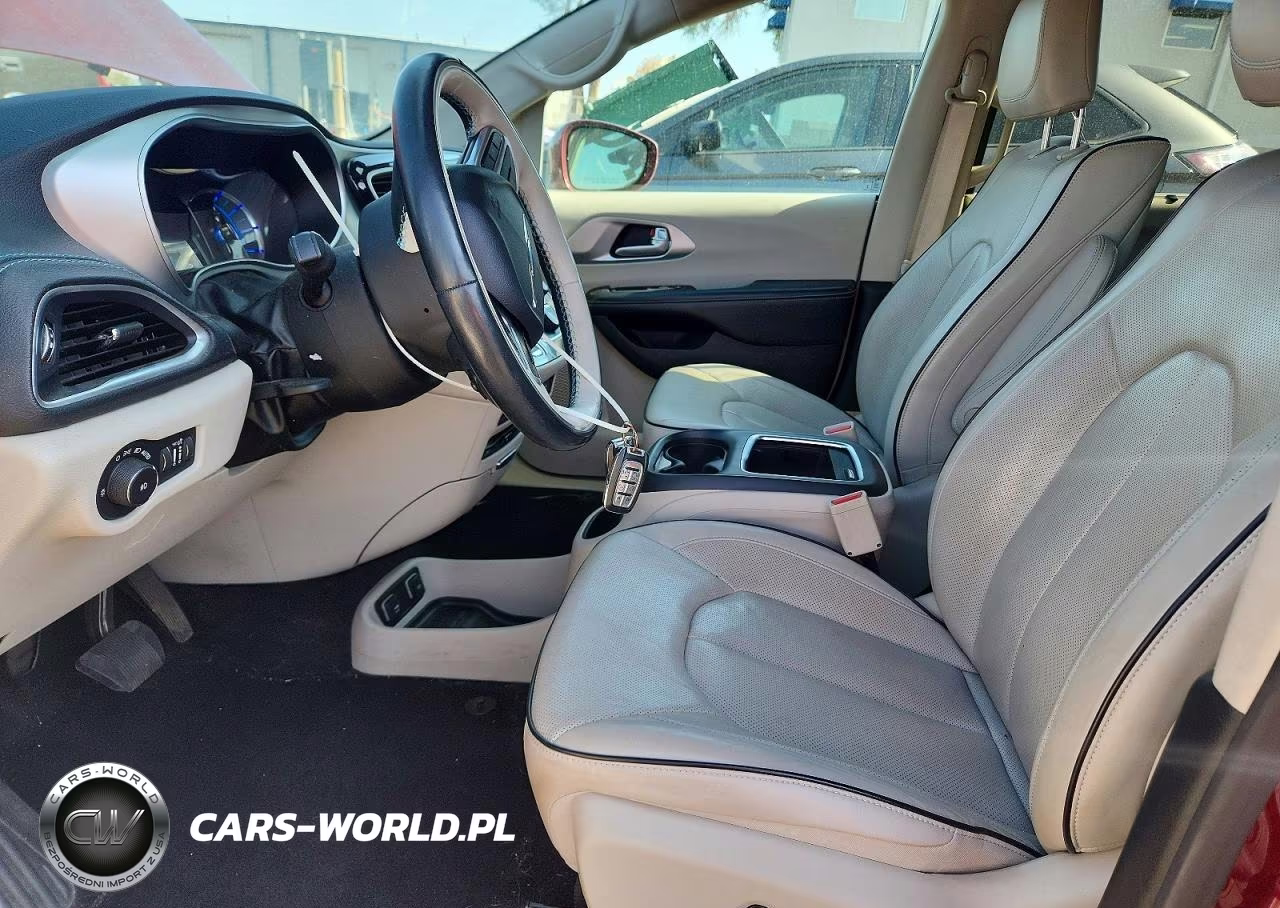 2018 Chrysler Pacifica Hybrid Limited VIN:2C4RC1N75JR164300 - 7