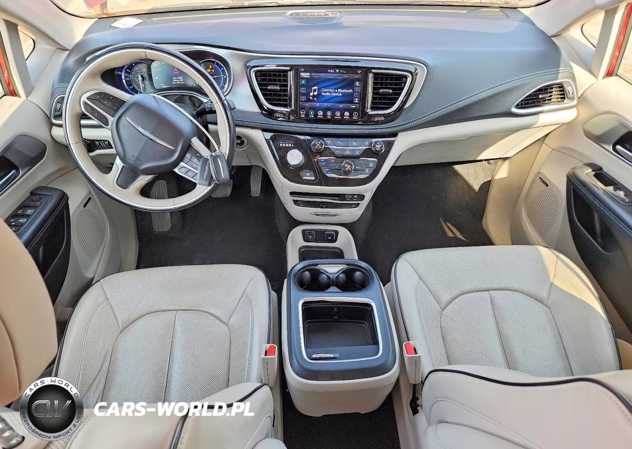 2018 Chrysler Pacifica Hybrid Limited VIN:2C4RC1N75JR164300 - 8