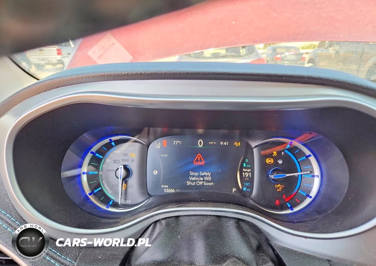 2018 Chrysler Pacifica Hybrid Limited VIN:2C4RC1N75JR164300 - 9