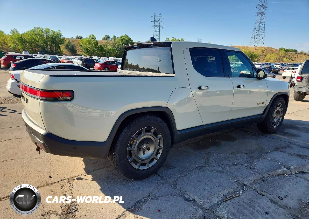 2025 Rivian R1T Adventure VIN:7FCTGCAA1SN041349 - 3