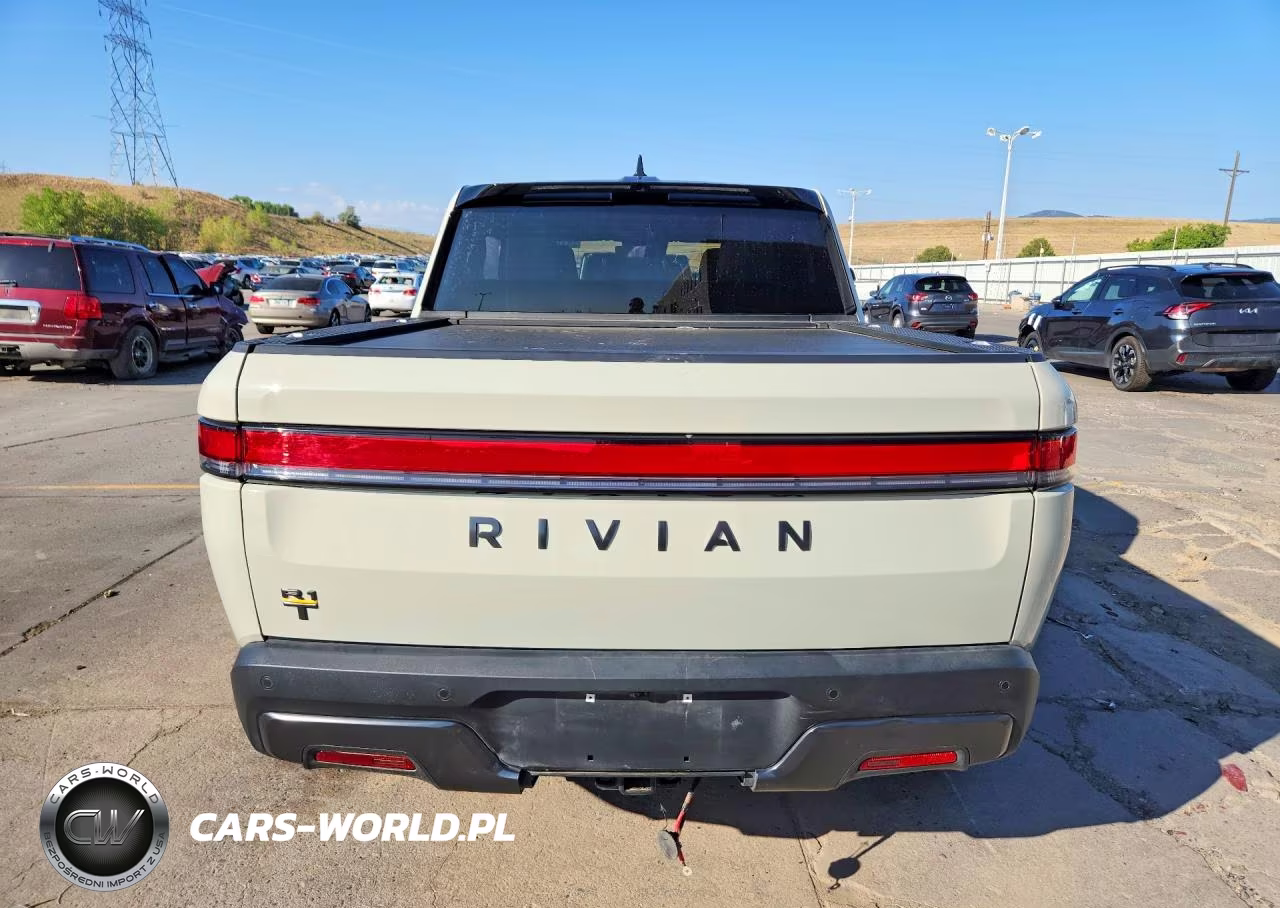2025 Rivian R1T Adventure VIN:7FCTGCAA1SN041349 - 6