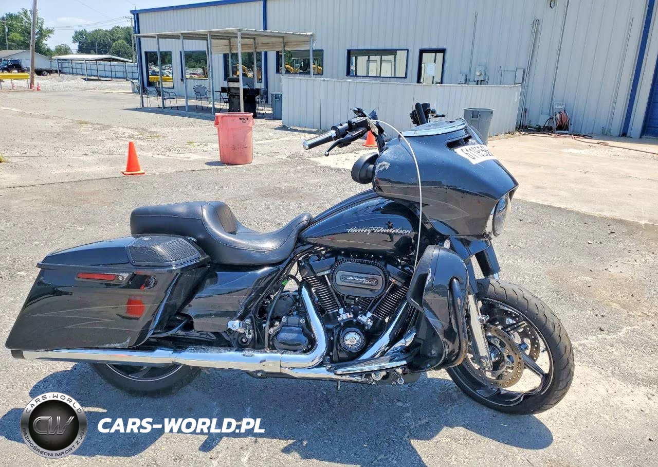 2017 Harley-Davidson Flhxse Cvo Street Glide – zdjęcie 1 z 10