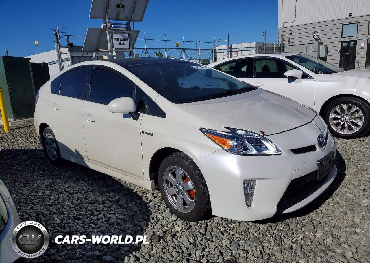 2012 Toyota Prius Three VIN:JTDKN3DU1C5424884 - 4