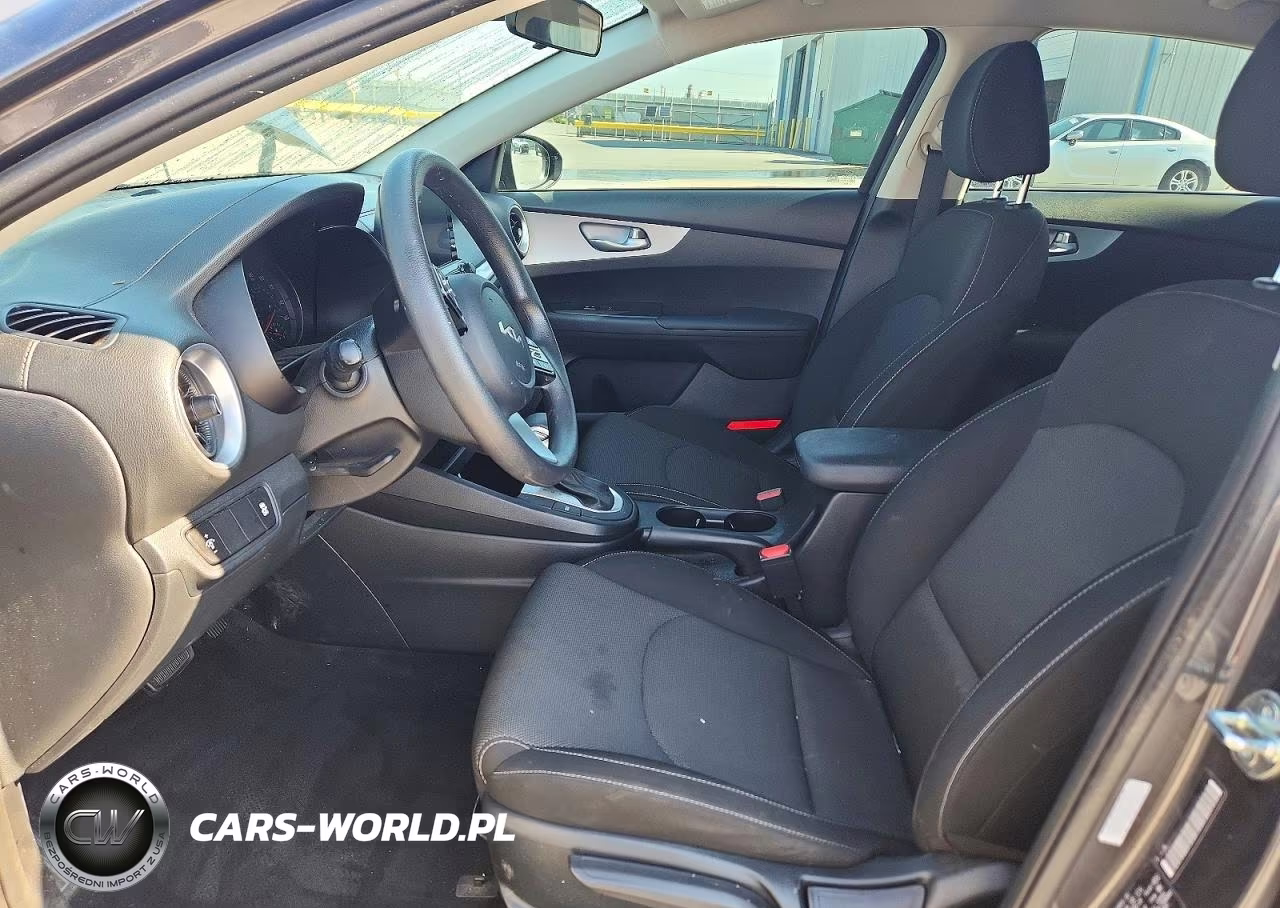 2024 Kia Forte Lxs VIN:3KPF24AD0RE837753 - 7