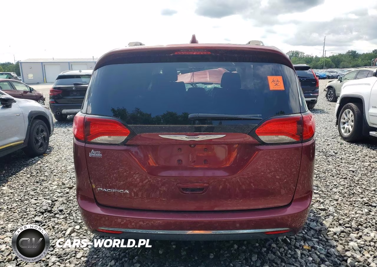 2018 Chrysler Pacifica Touring L VIN:2C4RC1BG5JR128868 - 6