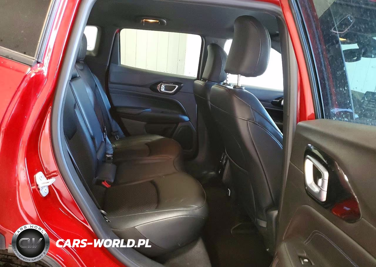 2025 Jeep Compass Latitude VIN:3C4NJDBN2ST617487 - 11