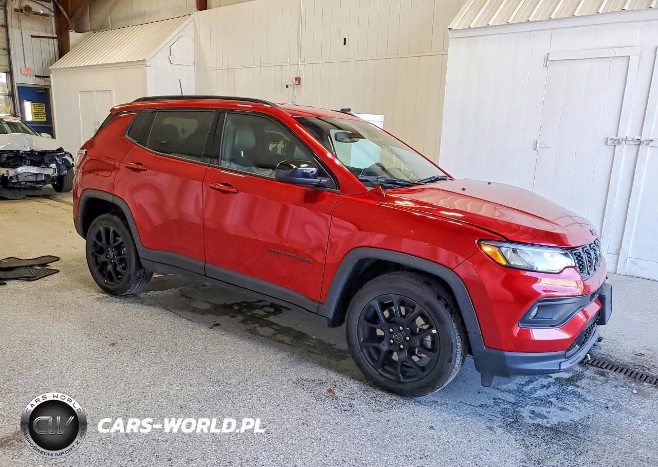 2025 Jeep Compass Latitude VIN:3C4NJDBN2ST617487 - 4