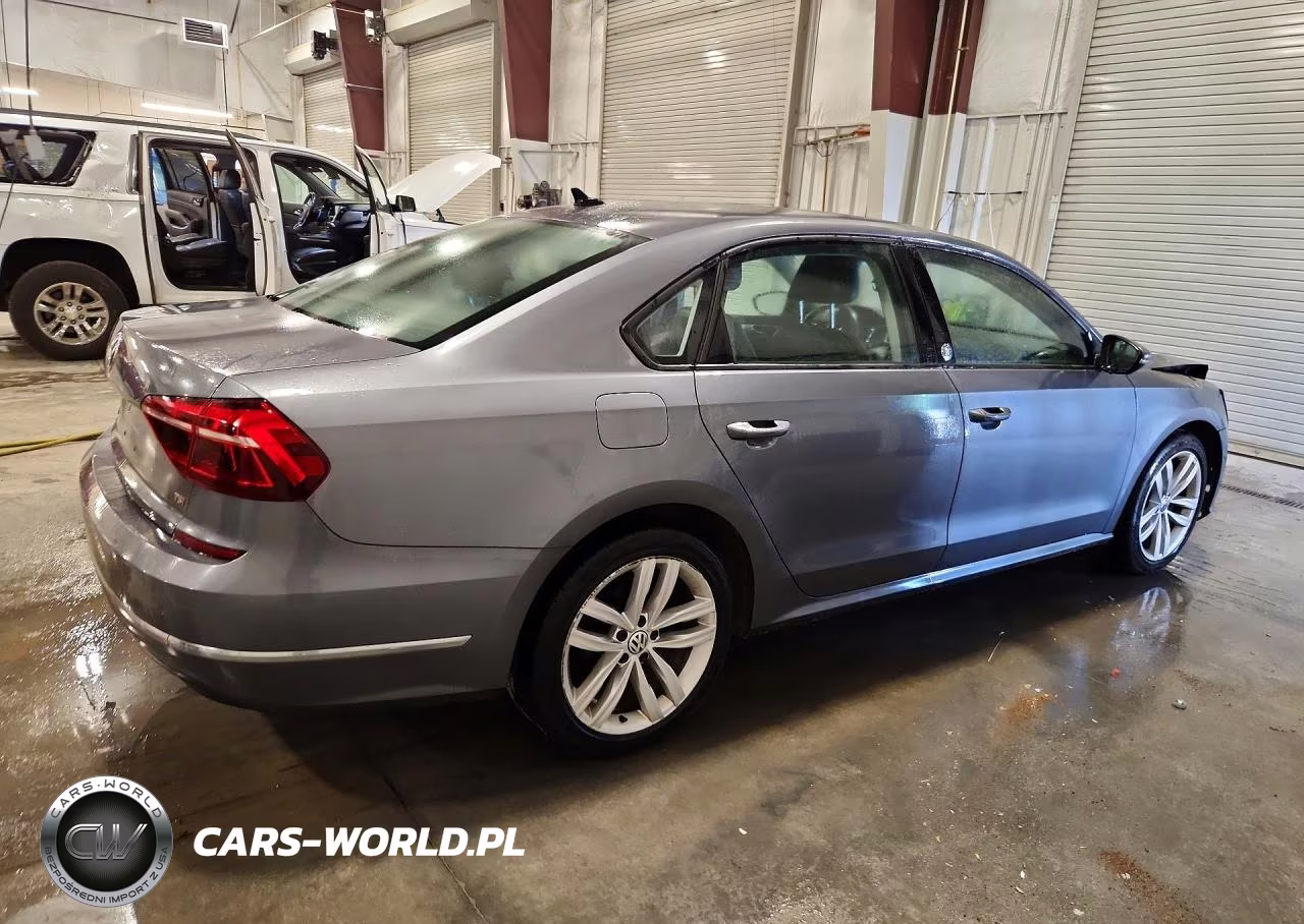 2019 Volkswagen Passat Wolfsburg VIN:1VWLA7A30KC002793 - 3