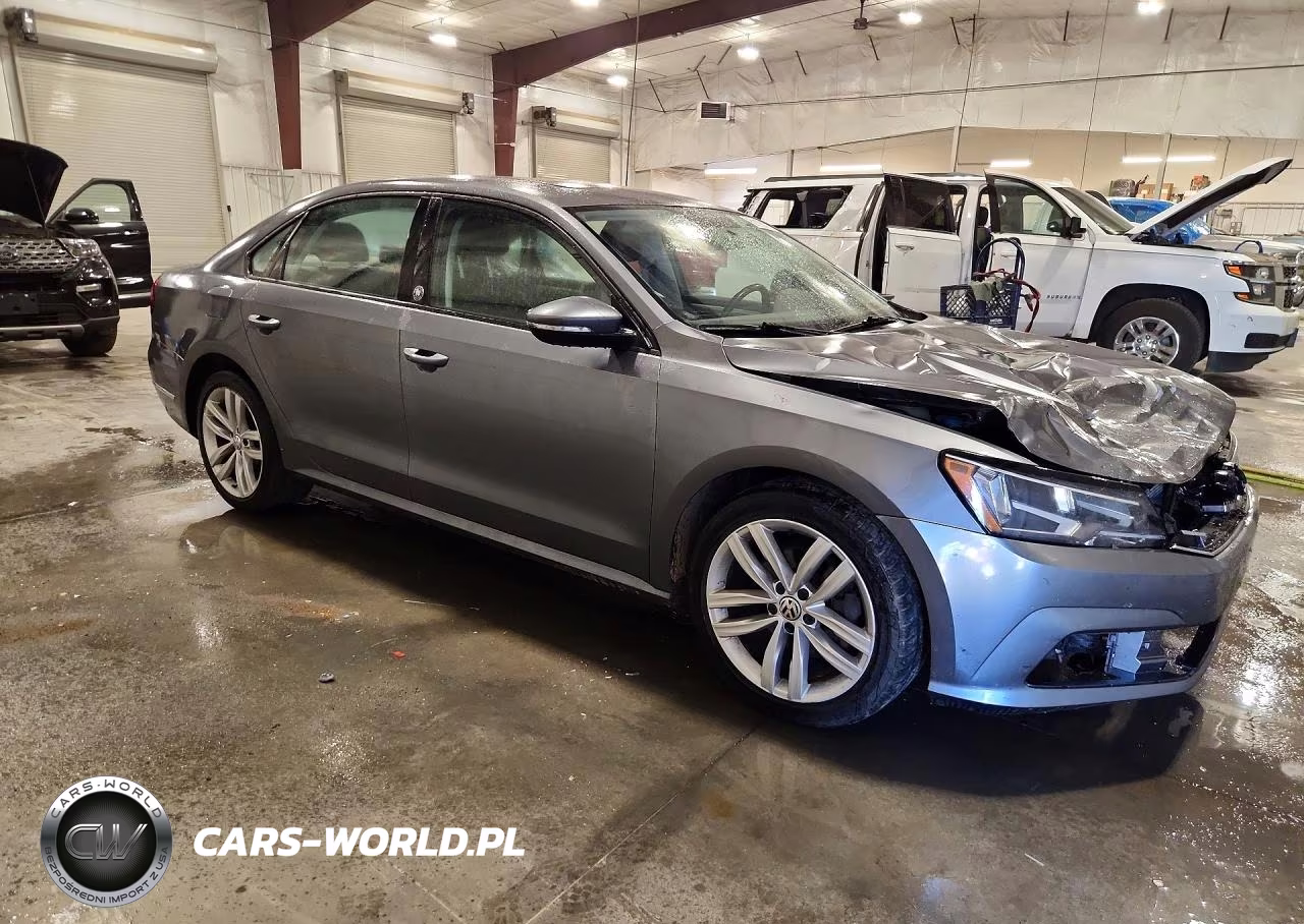 2019 Volkswagen Passat Wolfsburg VIN:1VWLA7A30KC002793 - 4