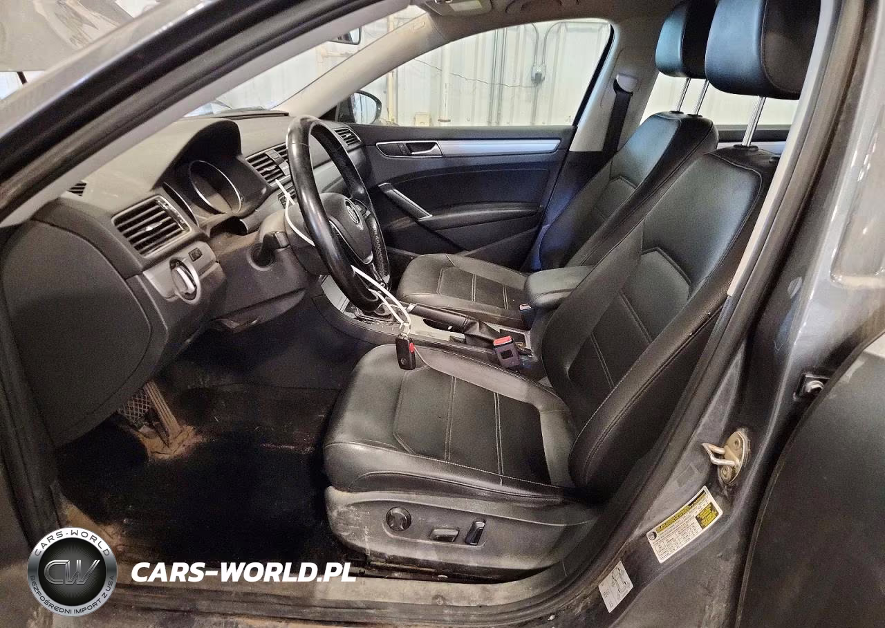 2019 Volkswagen Passat Wolfsburg VIN:1VWLA7A30KC002793 - 7