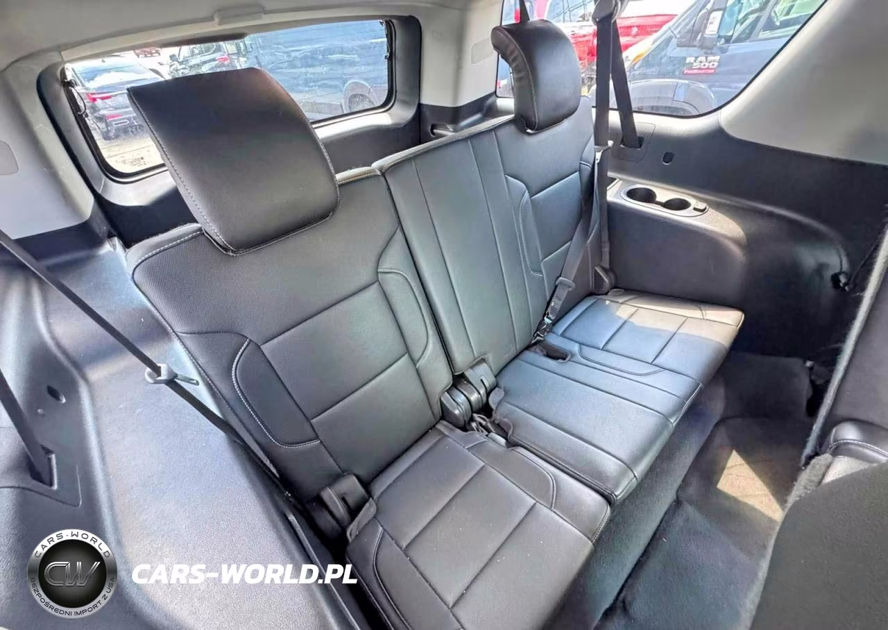 2020 Chevrolet Suburban K1500 Premier VIN:1GNSKJKC9LR134786 - 11