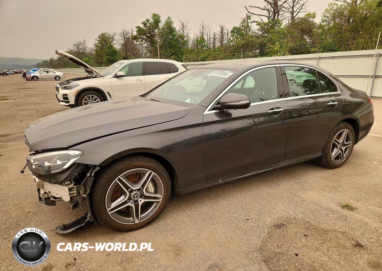 2023 Mercedes-Benz E 350 4Matic – zdjęcie 1 z 13
