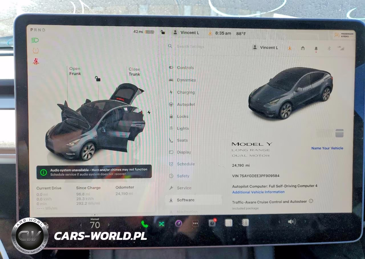 2023 Tesla Model Y VIN:7SAYGDEE3PF909584 - 9