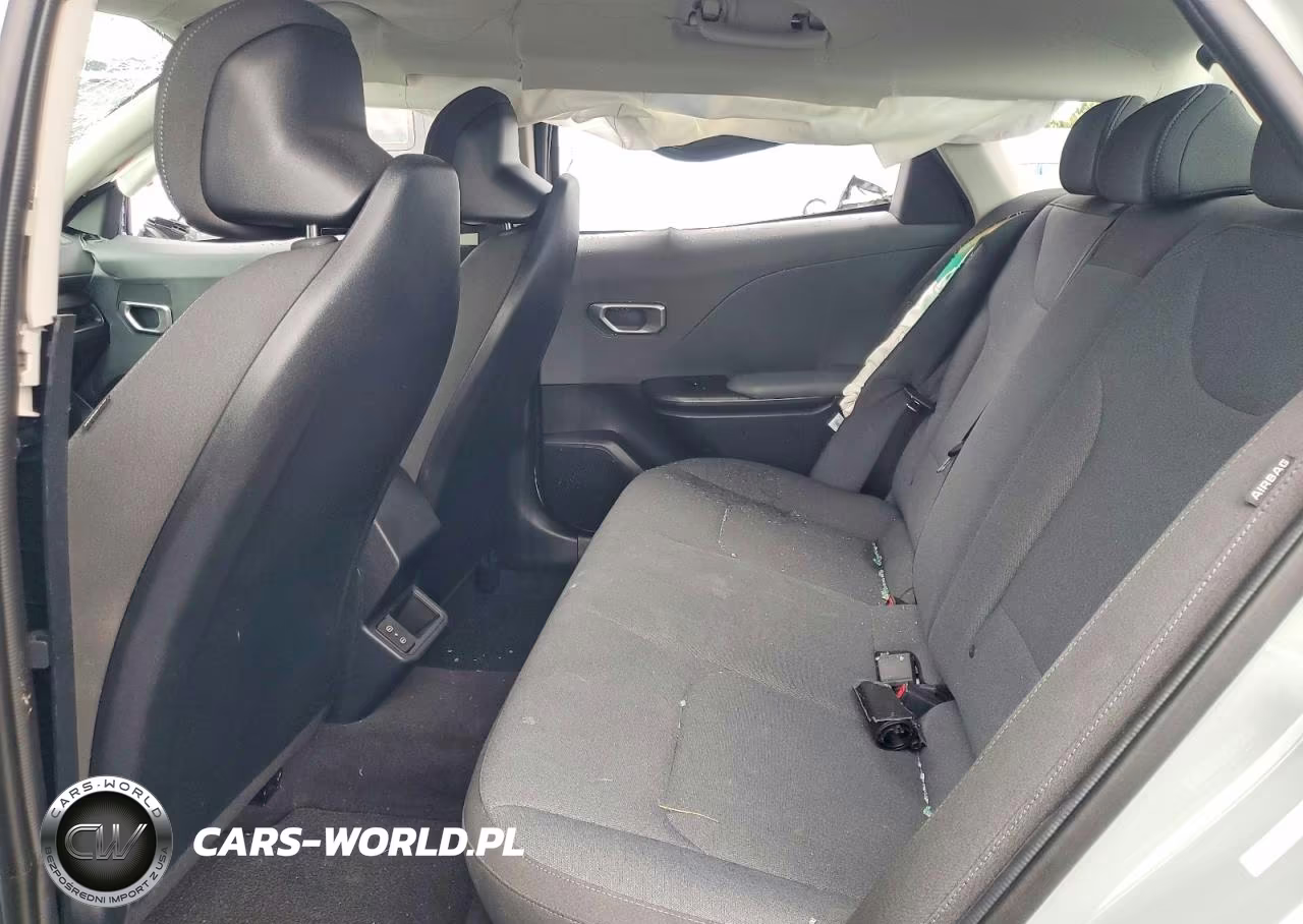 2025 Kia K4 Lxs VIN:3KPFT4DE7SE008962 - 10