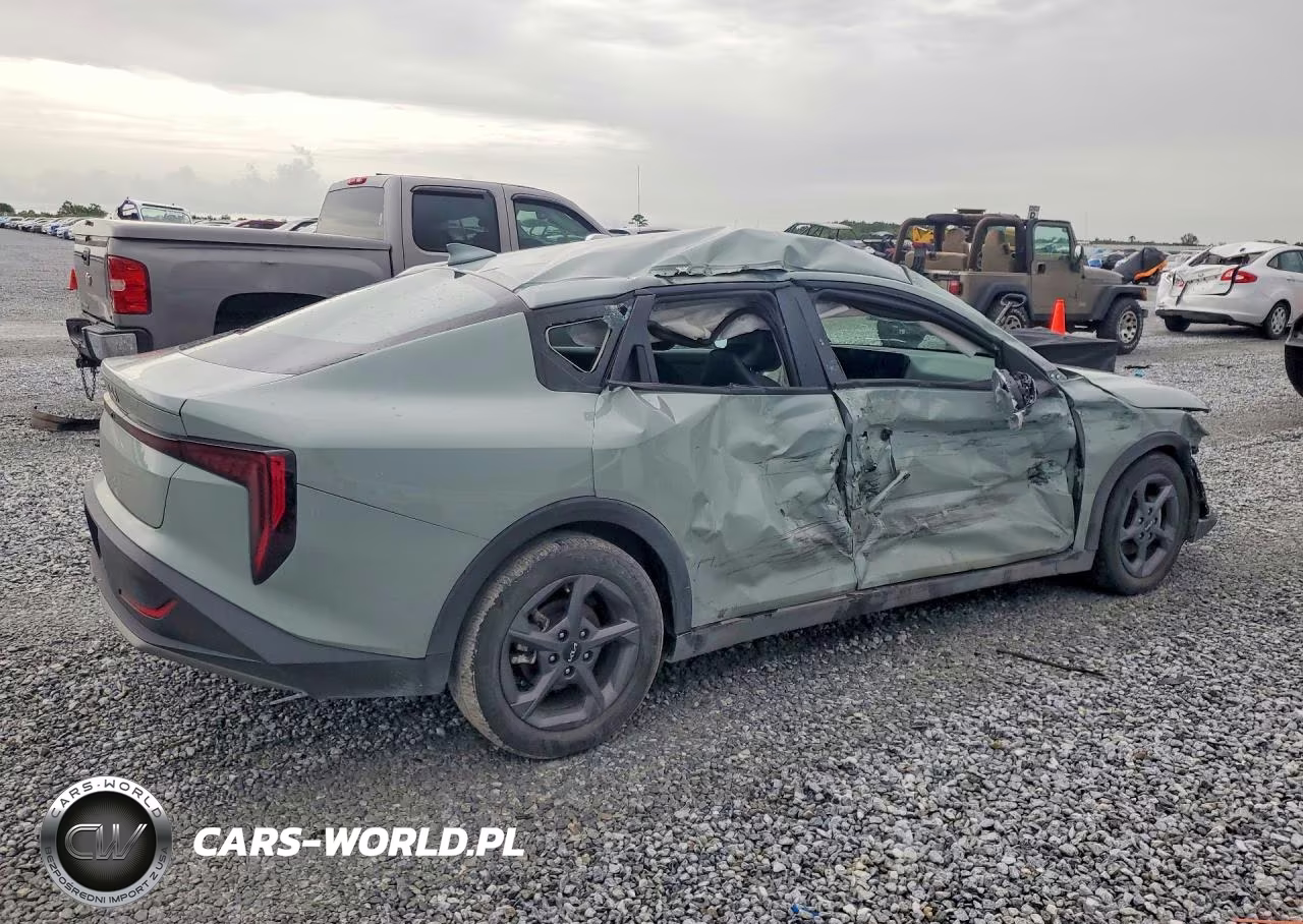 2025 Kia K4 Lxs VIN:3KPFT4DE7SE008962 - 3