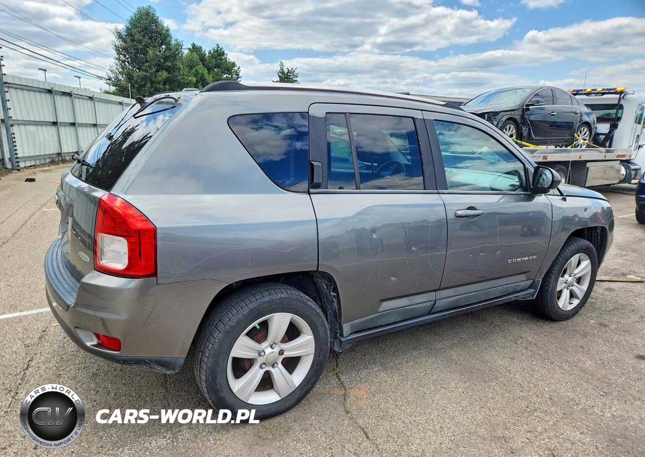 2011 Jeep Compass Sport VIN:1J4NT1FB5BD205072 - 3