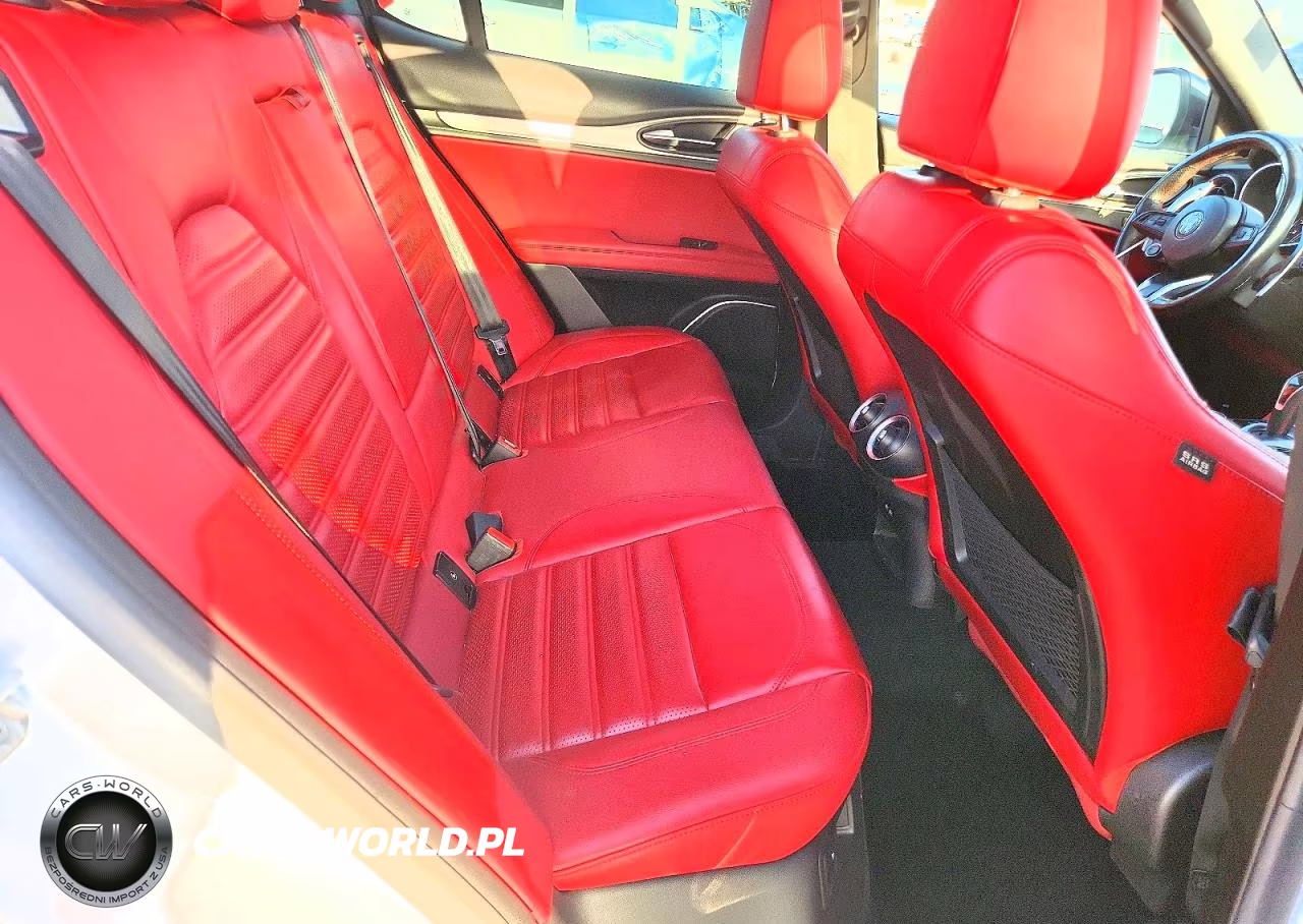 2020 Alfa Romeo Stelvio Ti VIN:ZASPAKBN7L7C75514 - 10