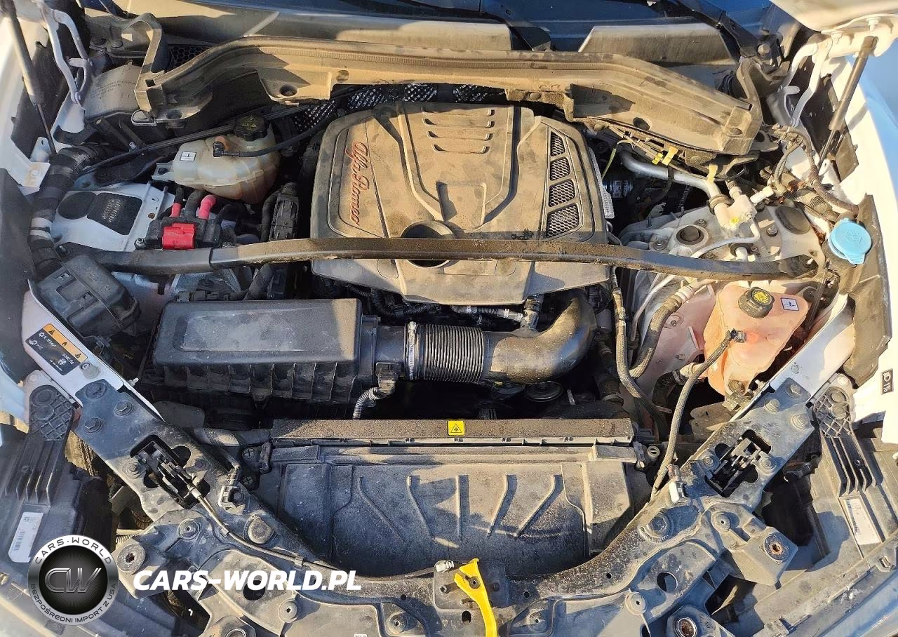 2020 Alfa Romeo Stelvio Ti VIN:ZASPAKBN7L7C75514 - 11