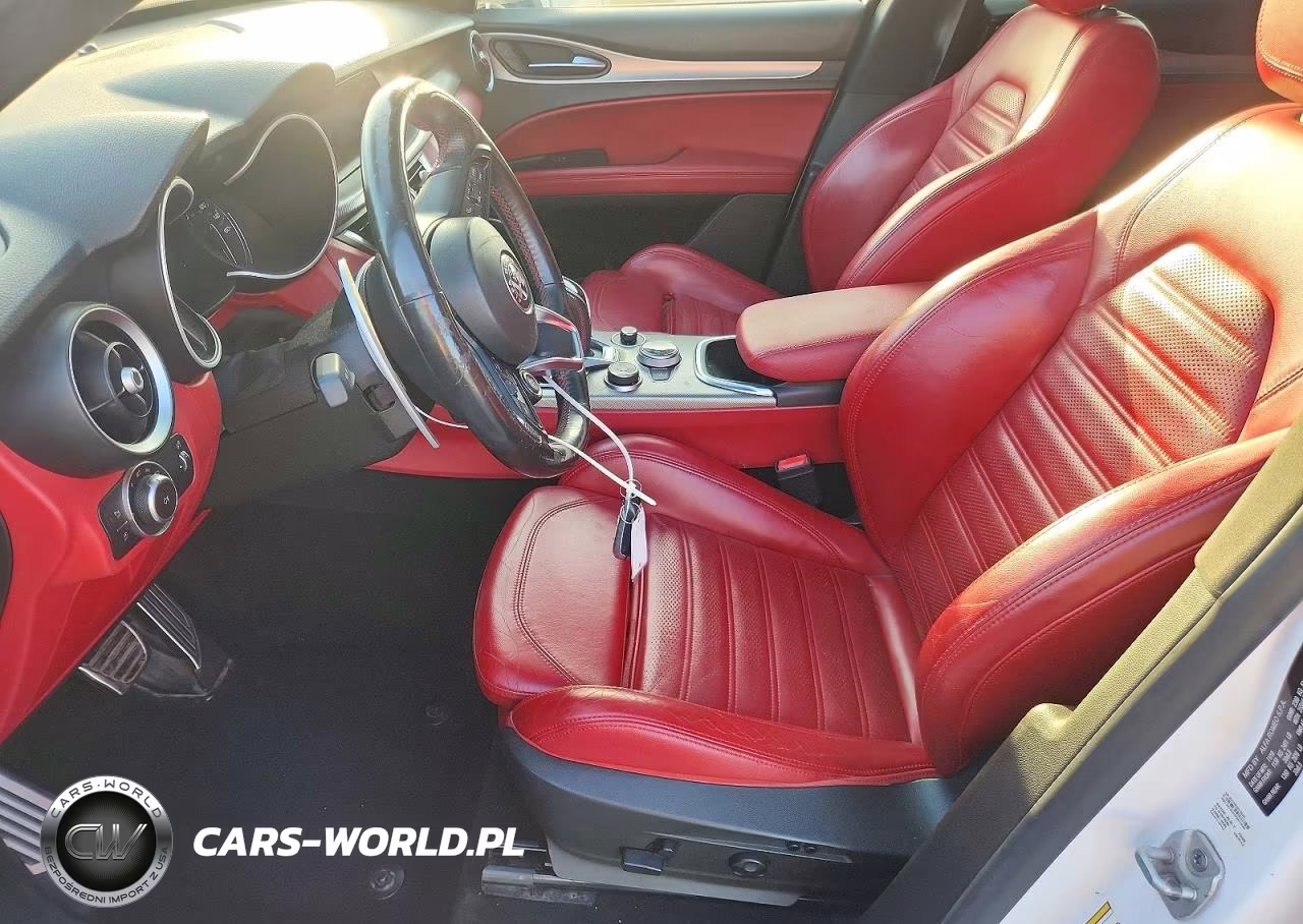 2020 Alfa Romeo Stelvio Ti VIN:ZASPAKBN7L7C75514 - 7