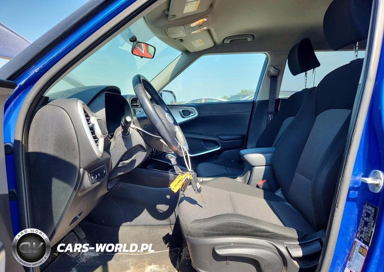 2020 Kia Soul X-Line VIN:KNDJ23AU2L7066126 - 7