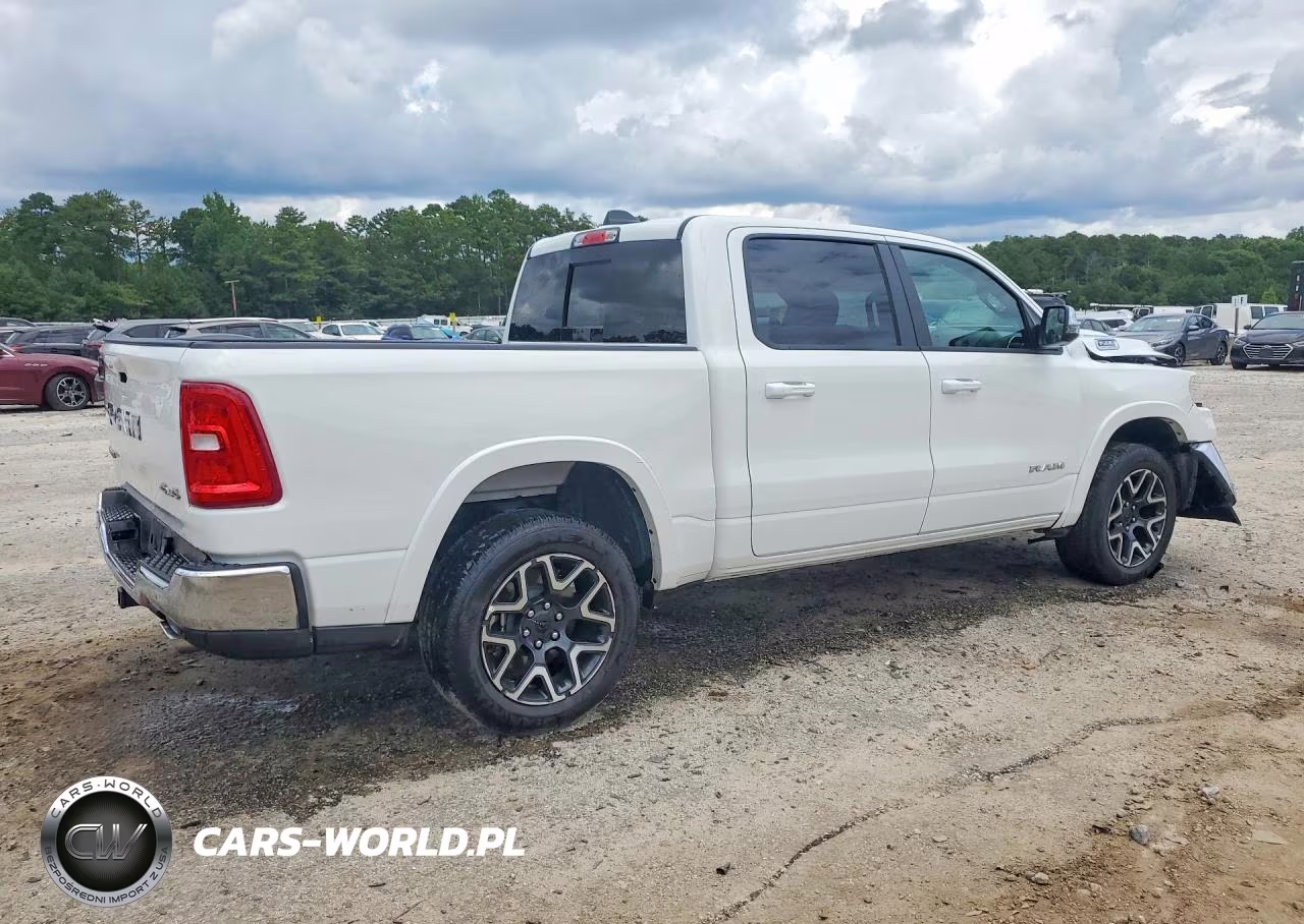 2026 Ram 1500 Laramie VIN:3C6SRFJP8T4167910 - 3