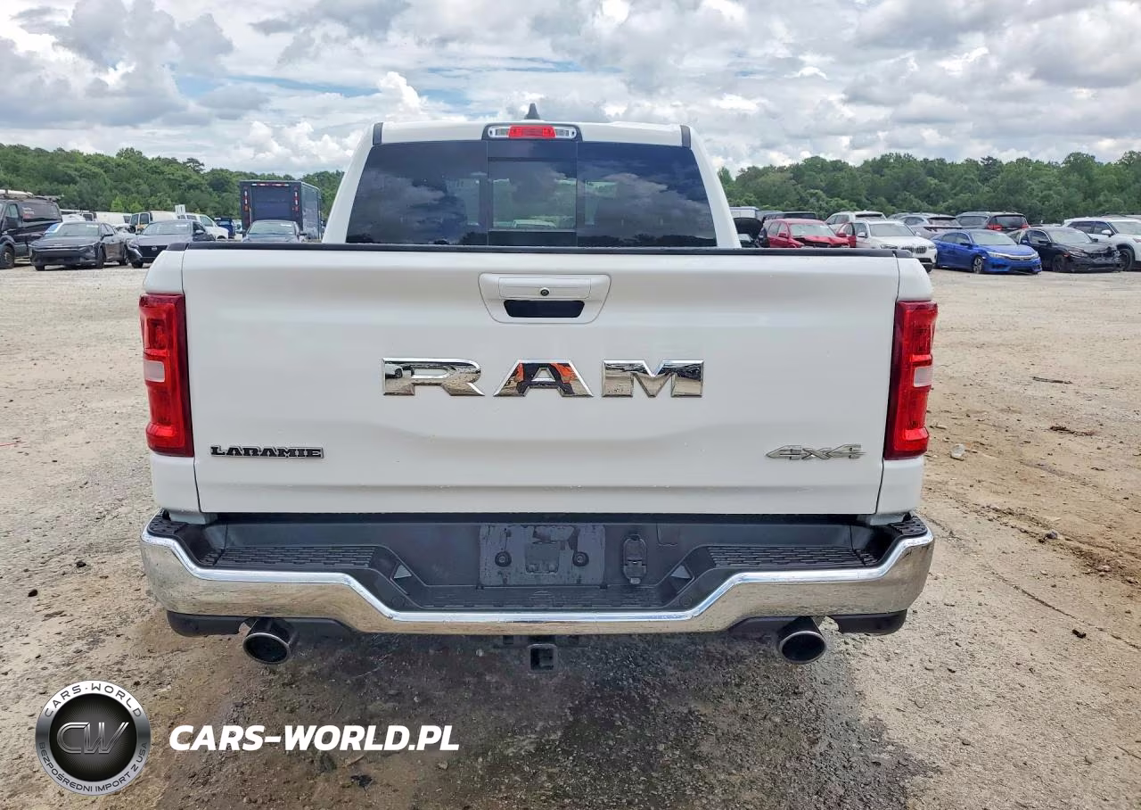 2026 Ram 1500 Laramie VIN:3C6SRFJP8T4167910 - 6