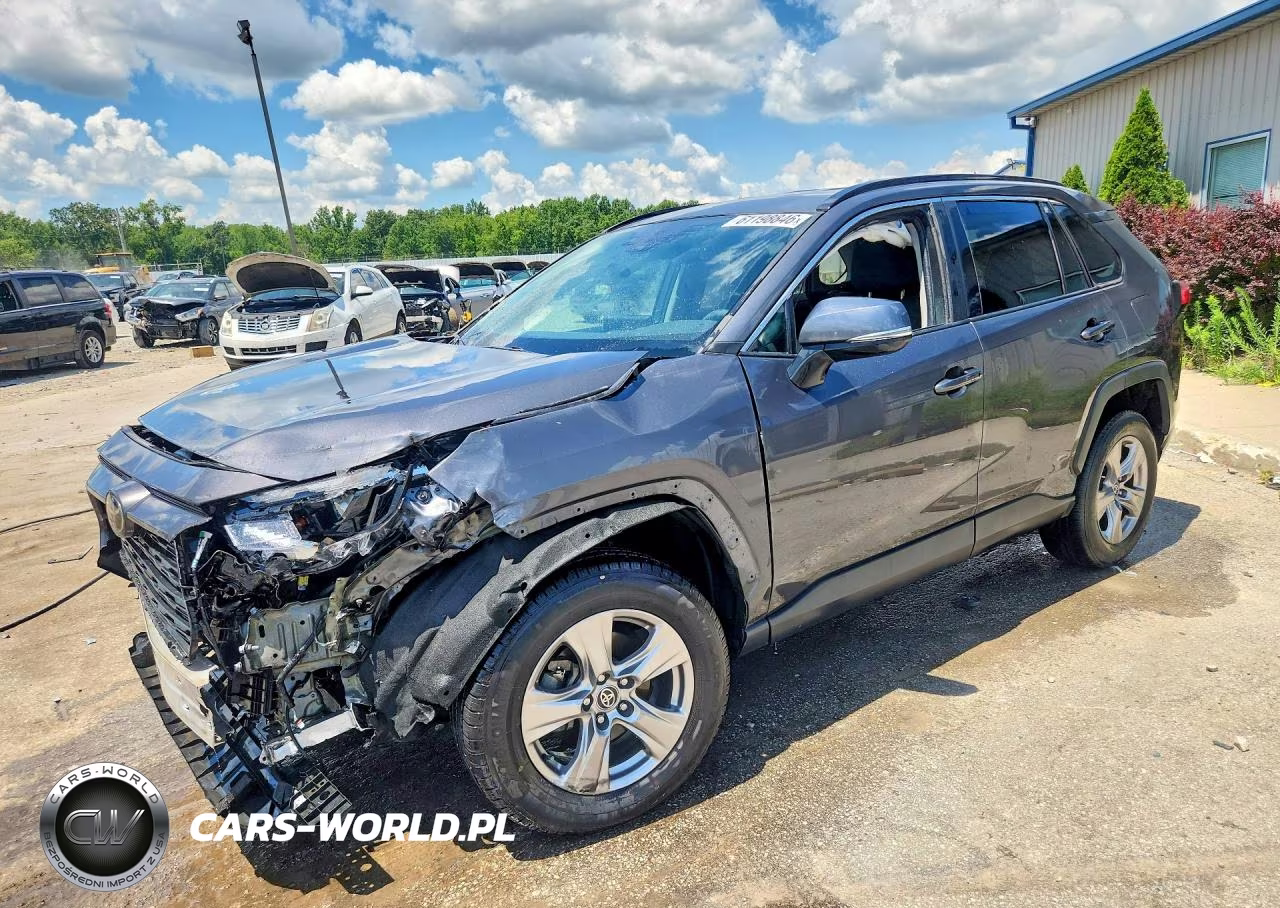 2023 Toyota Rav4 Xle VIN:2T3P1RFV3PW381576 - 1