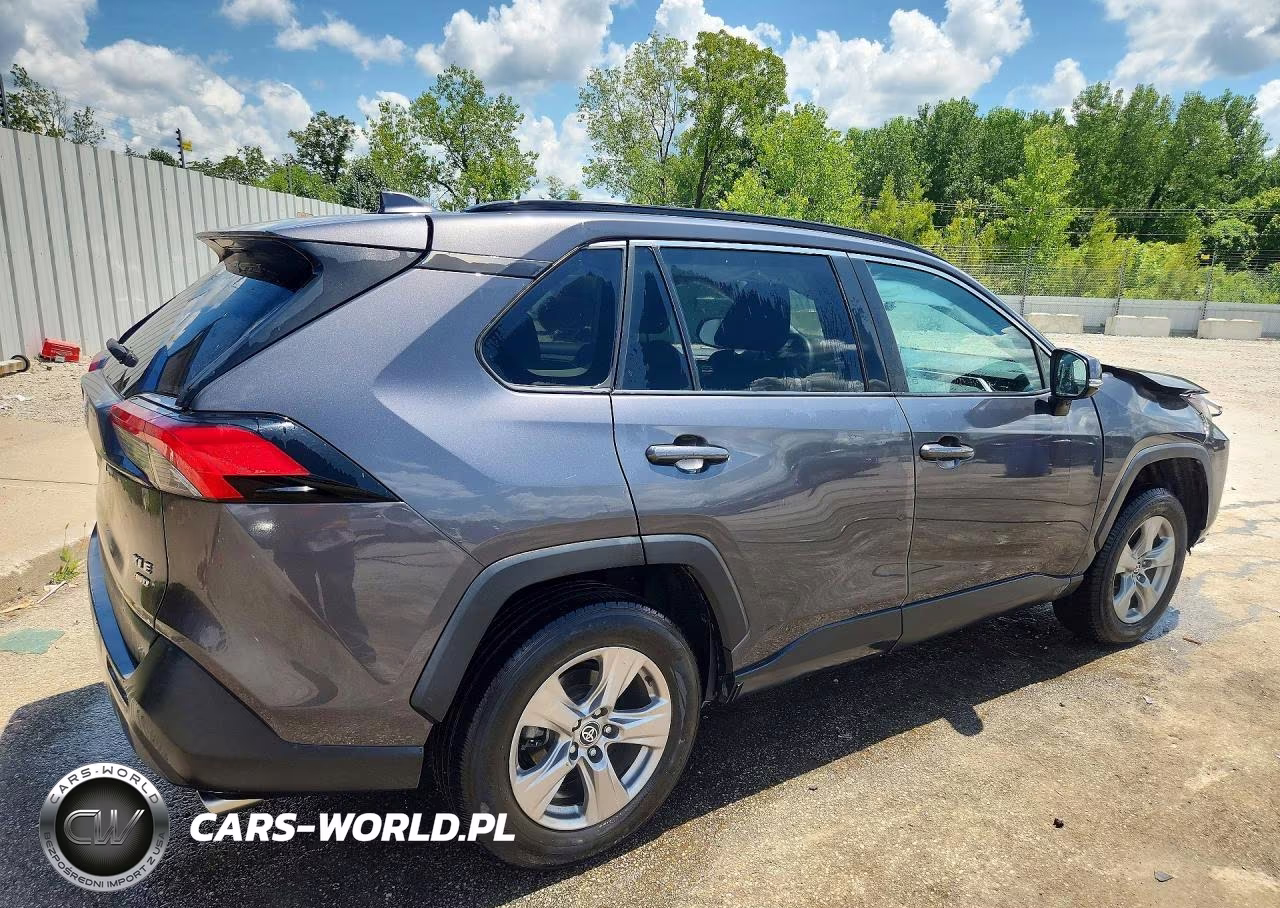 2023 Toyota Rav4 Xle VIN:2T3P1RFV3PW381576 - 3