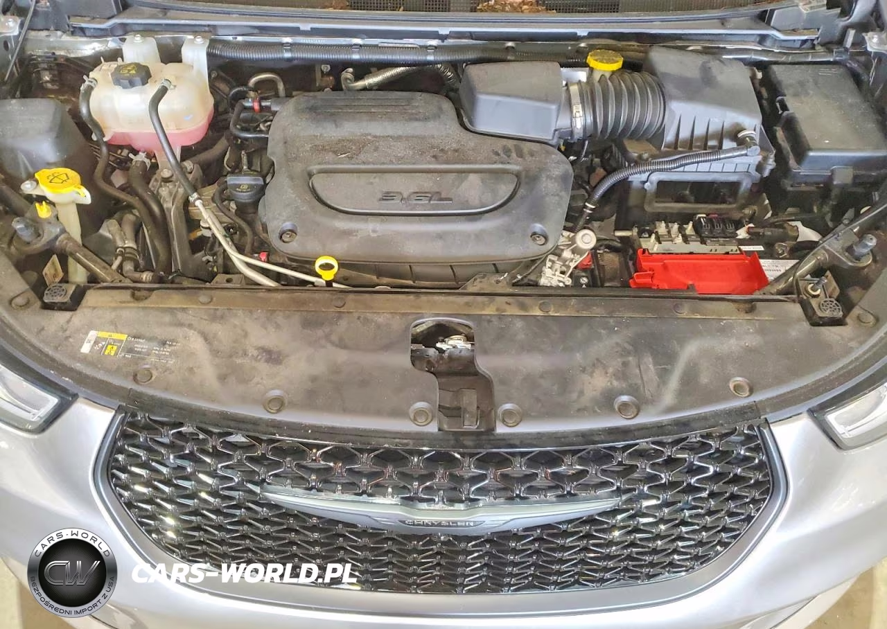 2021 Chrysler Pacifica Touring VIN:2C4RC1FG9MR593314 - 12