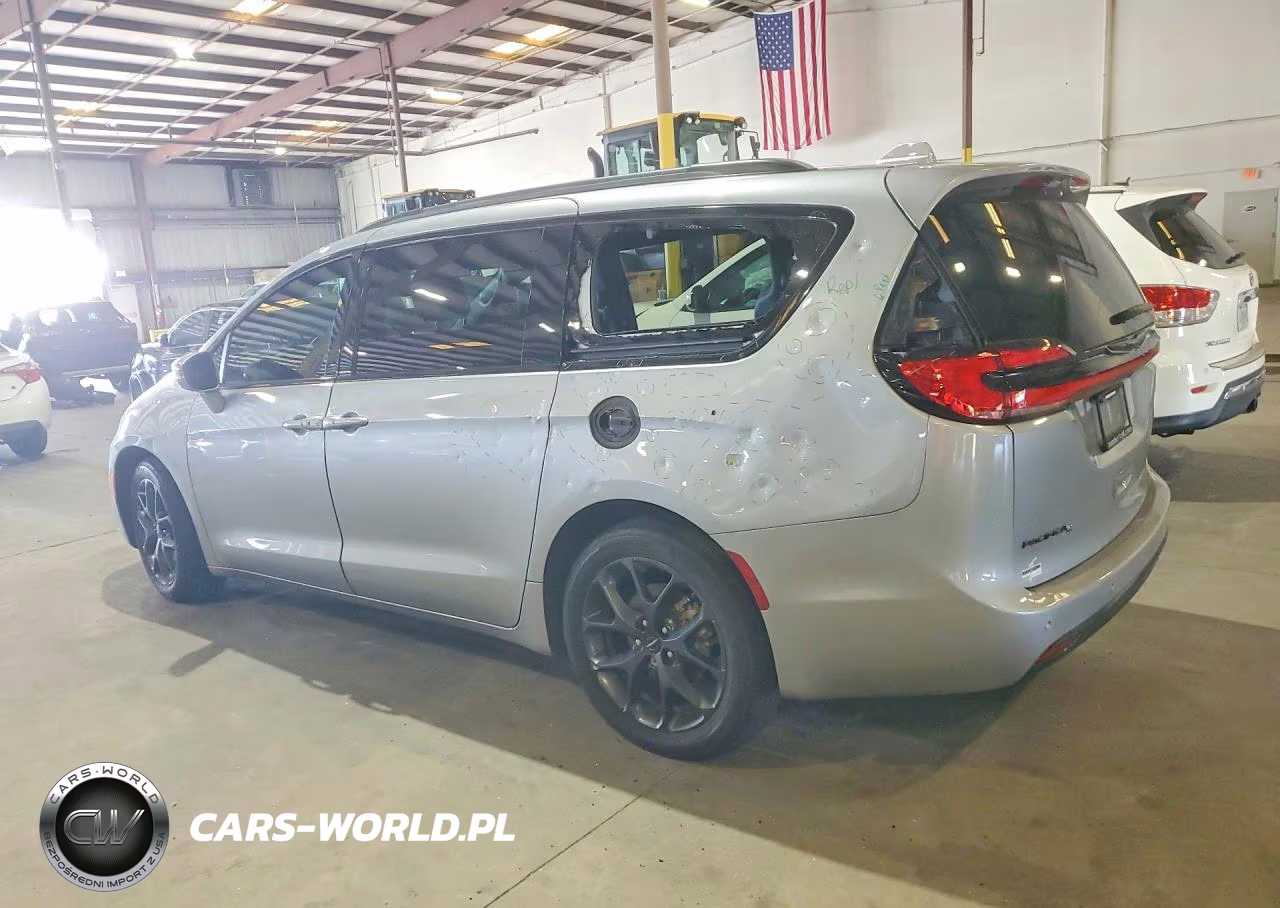 2021 Chrysler Pacifica Touring VIN:2C4RC1FG9MR593314 - 2